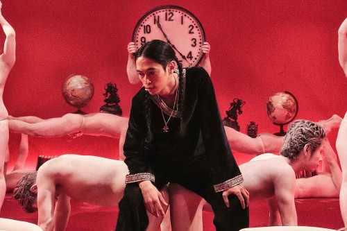 生きた人間を家具に!? 『TOKYO TRIBE』で窪塚洋介演じる最凶息子“ンコイ”の衝撃画像が公開