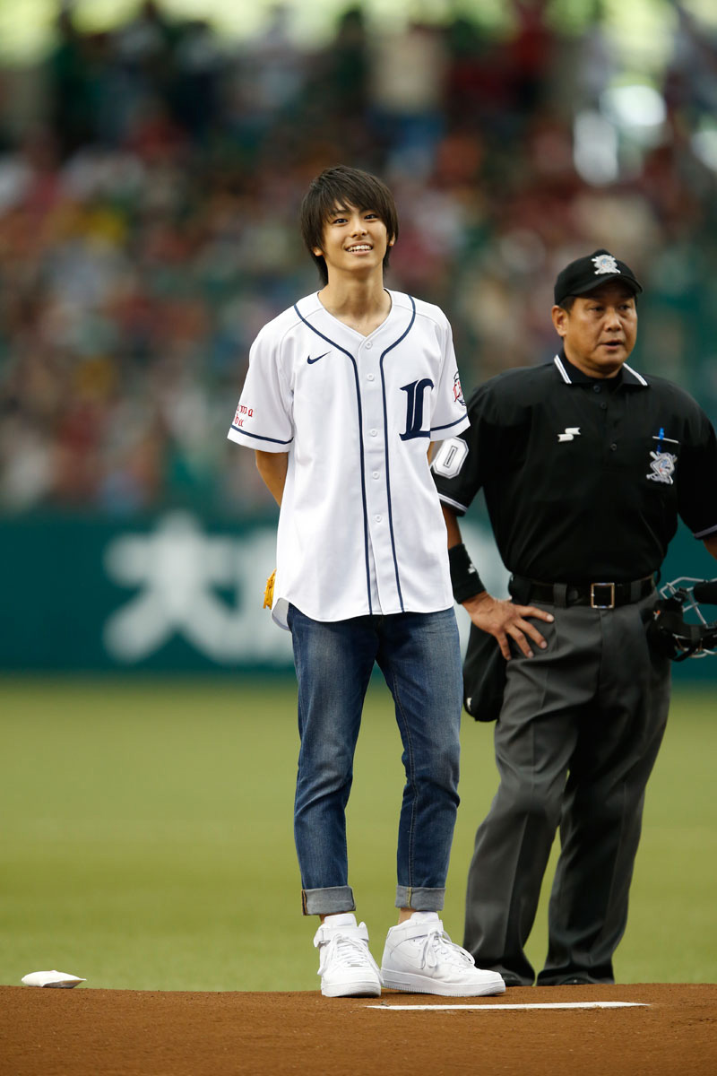 「妖怪ウォッチ」ようかい体操のお兄さんが西武ドームの始球式に登場