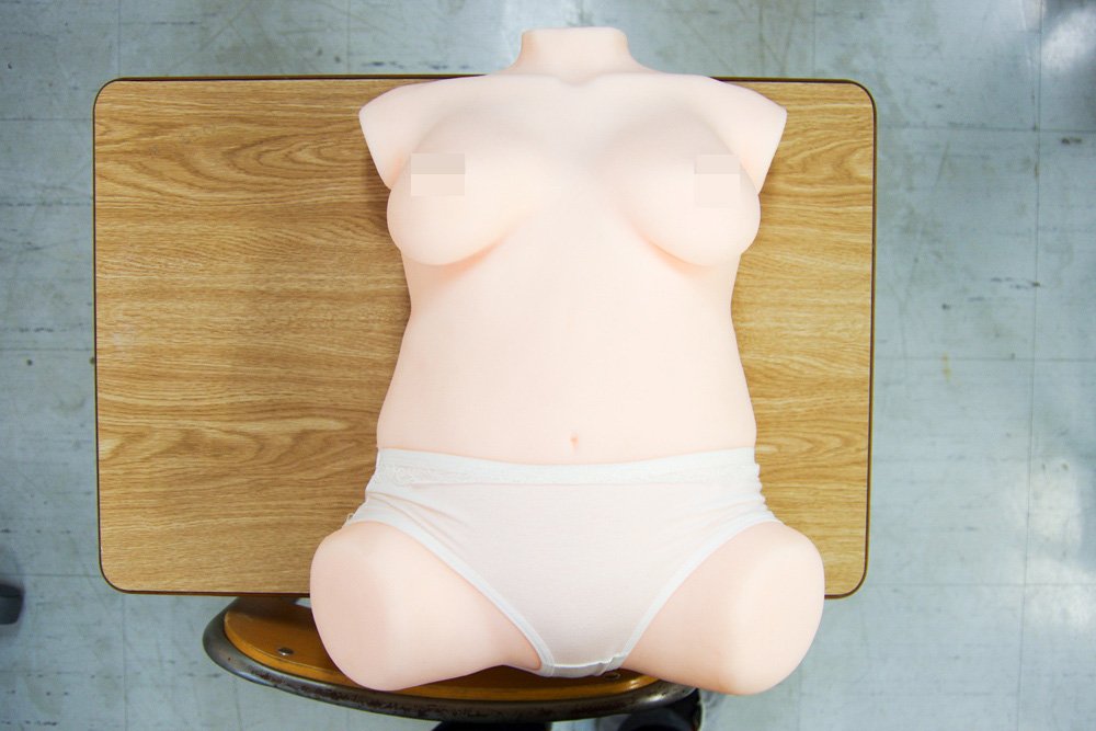 次世代トルソー型オナホール「RealBody+ボーンシステム」 1
