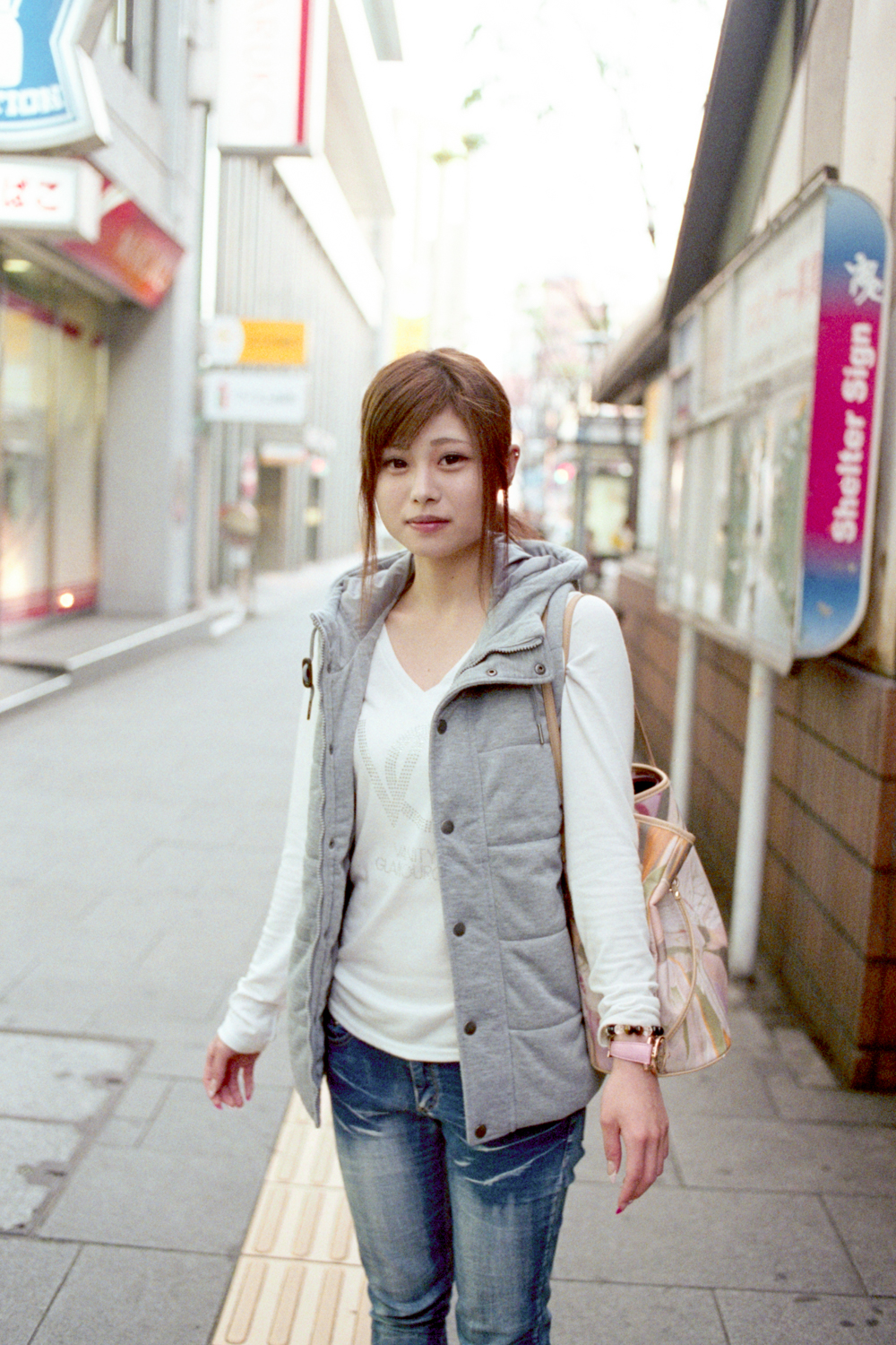 film352
