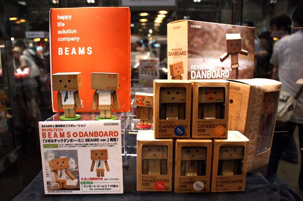 発表されてから話題を集めている「リボルテックダンボー・ミニ BEAMS ver.」も展示。
