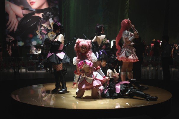 会場に入ると、ピンクプリンセスとブラックプリンセスのコスプレイヤーさんが出迎えてくれた。