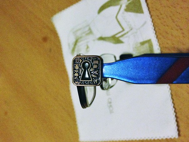 「東方MEGANE」蝶番には鍵穴に「ALICE LOVE」の刻印