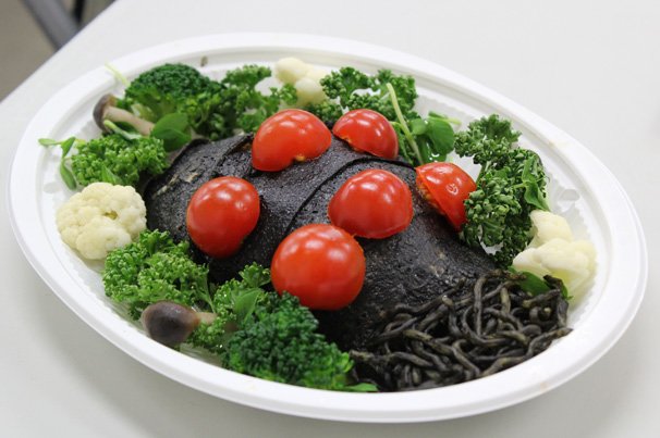 【ニコニコ超会議3】堀江貴文の刑務所カレーやあのオムライスを食べてみた！