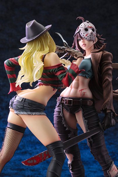 「HORROR美少女 ジェイソン・ボーヒーズ」（奥）と「HORROR美少女 フレディ・クルーガー」（手前）