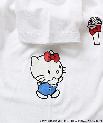 ケチャをするキティ