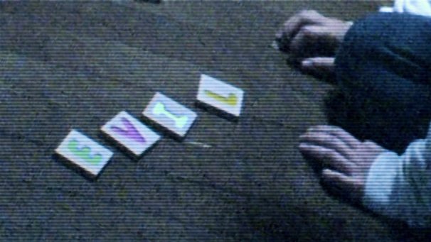 (C)2014「放送禁止　洗脳 ～邪悪なる鉄のイメージ～」製作委員会