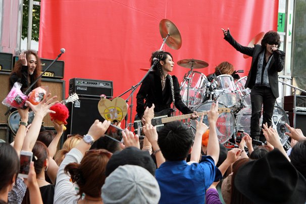 X JAPAN