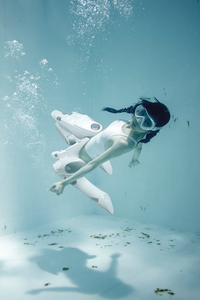 『水中ニーソプラス』