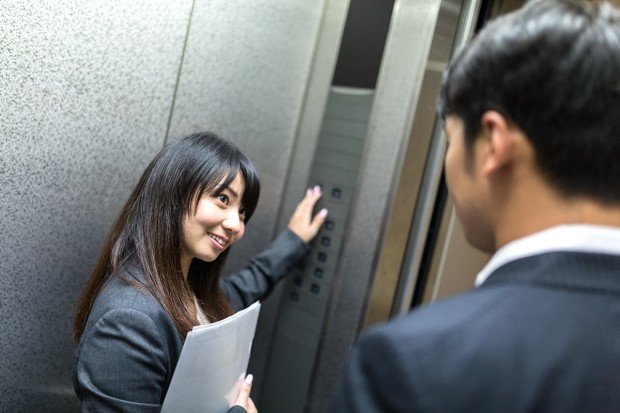 アクシデントで問われる女子力！ 男性がときめく女子の気遣いとは？