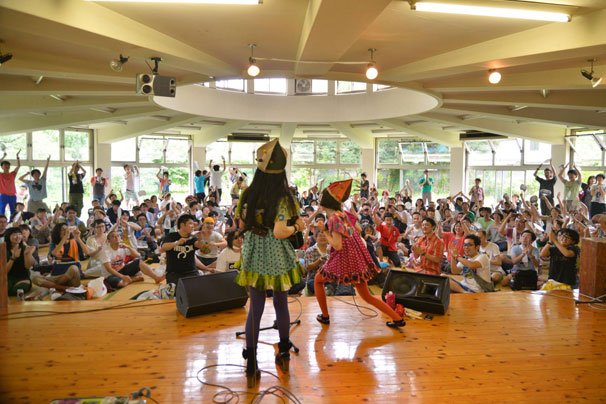 2013年7月13日に行われたライブ風景