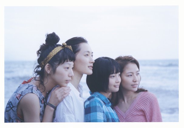 『海街dairy』メインビジュアル(C) 2015 吉田秋生・小学館／フジテレビジョン　小学館　東宝　ギャガ