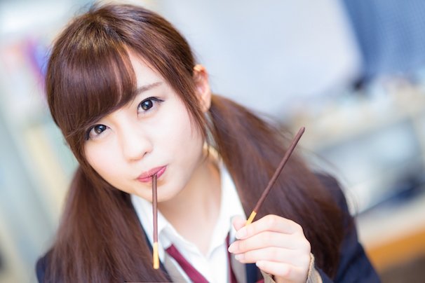 「どっちが食べたい?」と僕をからかう女子高生の彼女