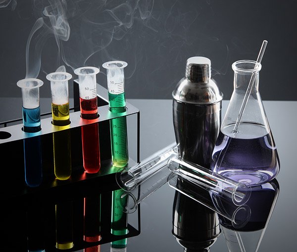 Chemists Cocktail Kit／ThinkGeekより
