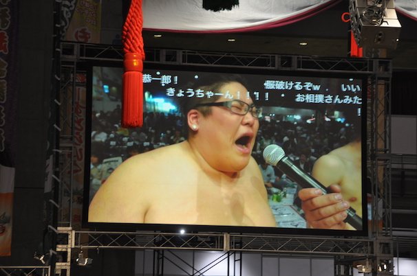 得意のドラえもんの先生のモノマネを披露する、恭一郎さん！似てる！