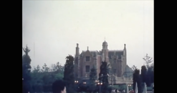 「東京ディズニーランド1983年5月4日」YouTube動画スクリーンショット