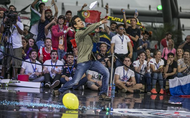 Red Bull Paper Wings 2015 World Finals／（C）2015 Red Bull