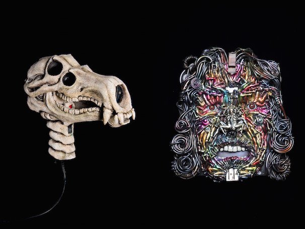 左：ドライヤーサウルス、右：片pad