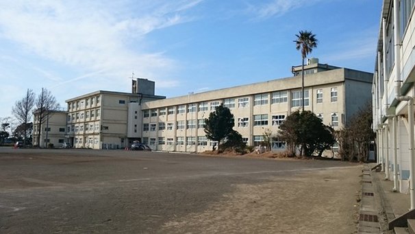 旧三崎中学校・校舎