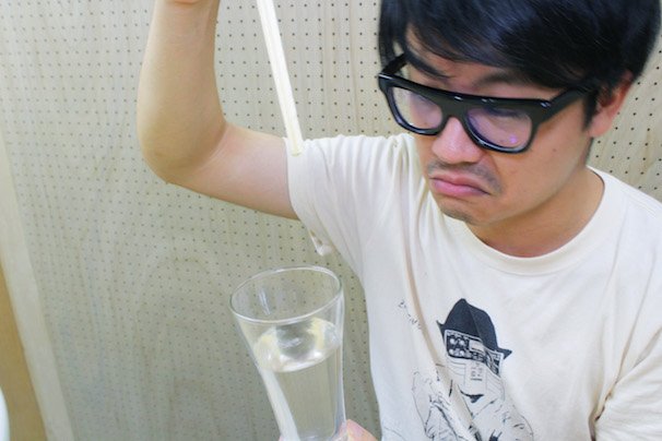 中国産の割り箸を2時間、水につけてみた！ 7