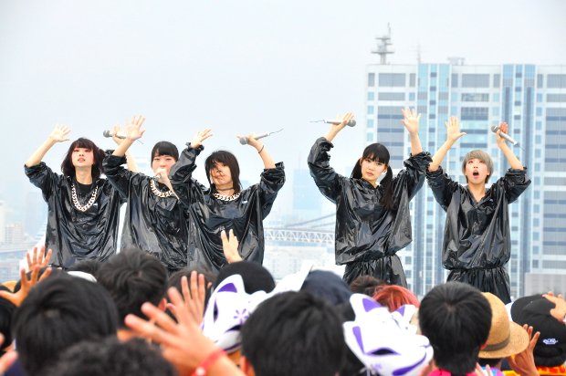 POPがTIFを熱狂の渦へ巻き込む！ 禁止行為続出で出演中止に