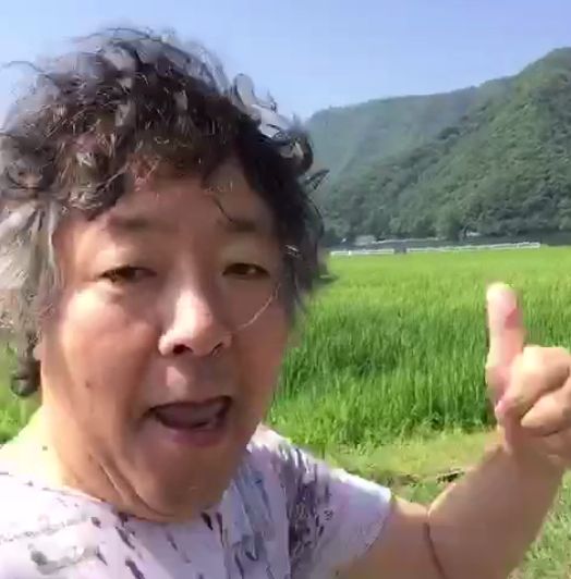「うえーい！」 茂木健一郎のお茶目すぎる自撮り動画に中毒者続出