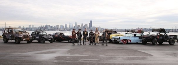 『マッドマックス』特別仕様車とウォーボーイたち/Uber公式Webサイトより