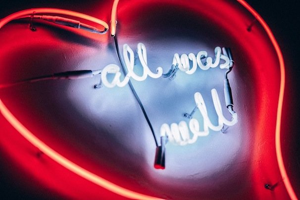 All was well ネオンのアート