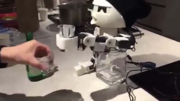 「ROBOT DRINKY: The Alcohol drinking Robot」スクリーンショット 2