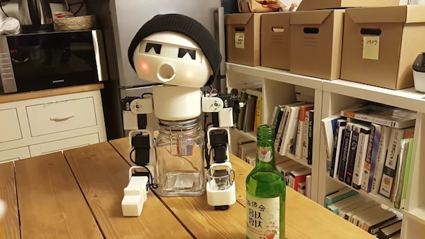 「ROBOT DRINKY: The Alcohol drinking Robot」スクリーンショット 4
