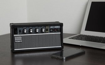 あの名作ギターアンプが卓上に…！ 「ジャズコ」型スピーカーが渋い