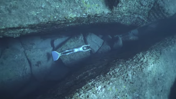 「与那国島海底遺跡 Monument of Yonaguni Island : OCEAN TRAVELLER RYUZO SHINOMIYA」スクリーンショット 2