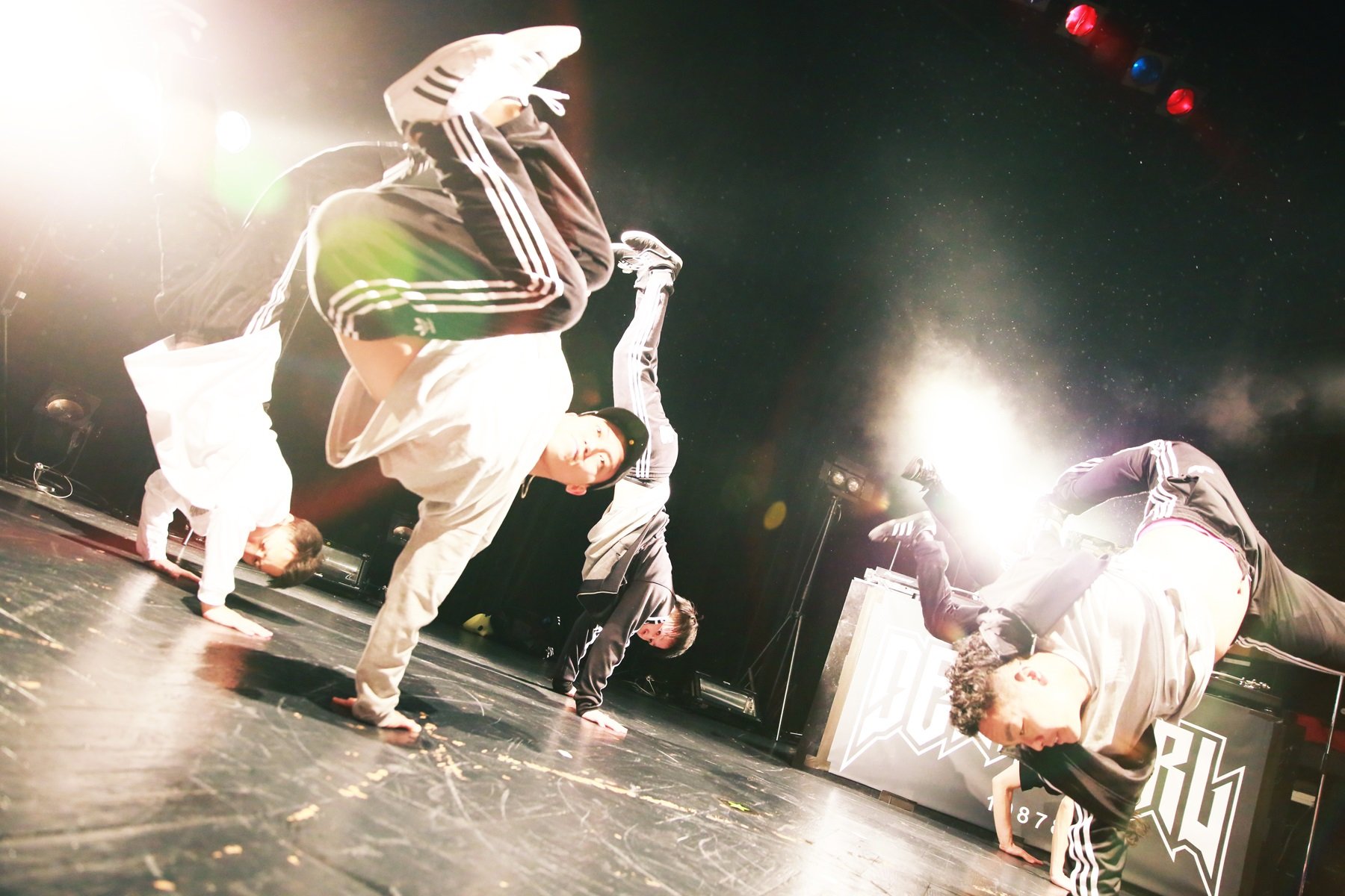 「電波少女 解散＆復活ワンマンライブ“茶番”」2