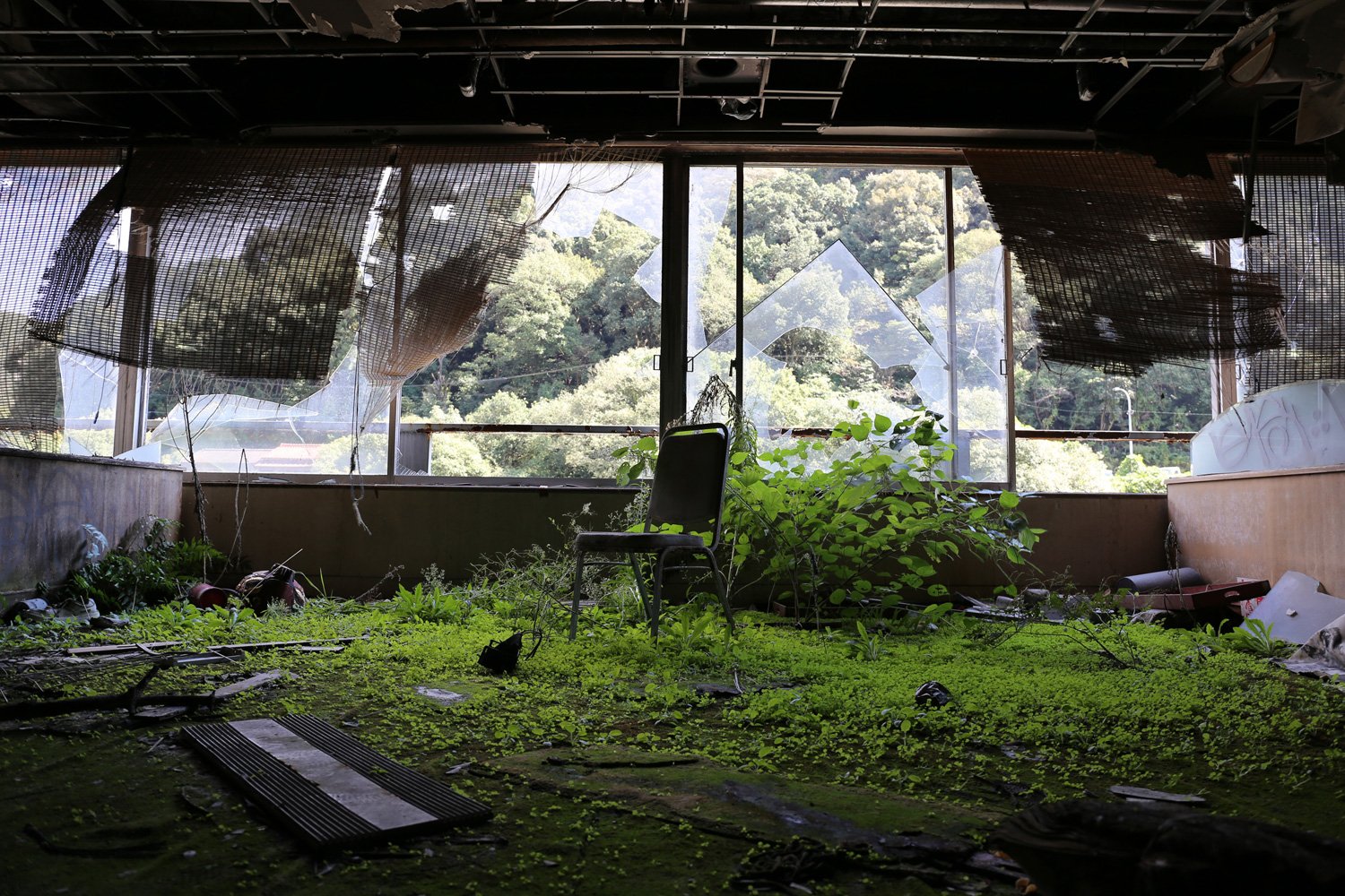 変わる廃墟VS行ける工場夜景展／（C）KRAMPUS_1