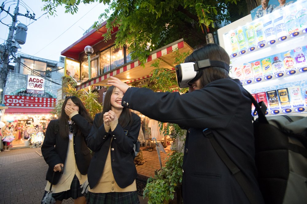 女子高生がGear VRを初体験！3
