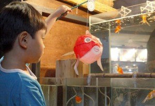 ワークショップ「ぼんぼん金魚」／すみだ水族館Webサイトより