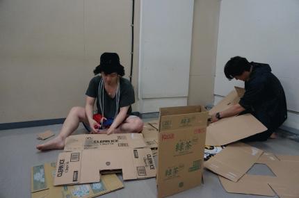 ダンボールでハウスミュージックを楽しむ究極のDIYパーティー「ダンボールハウス」／画像はすべて Peatix 2