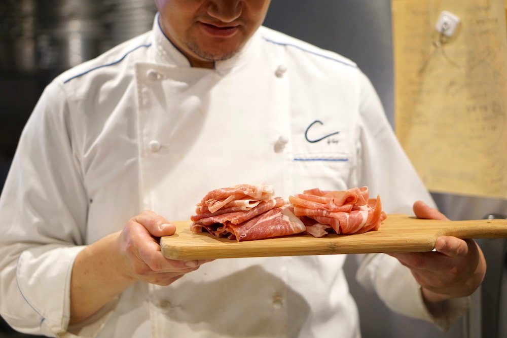 定額制「生ハム食べ放題」3