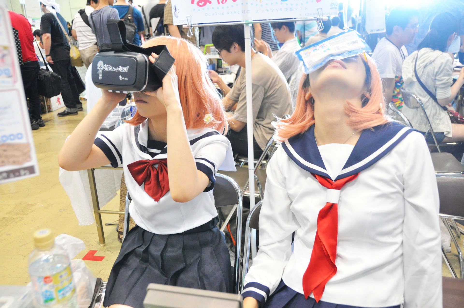 売り子さんも「ヘッドセット」を売り切って少しお疲れの様子