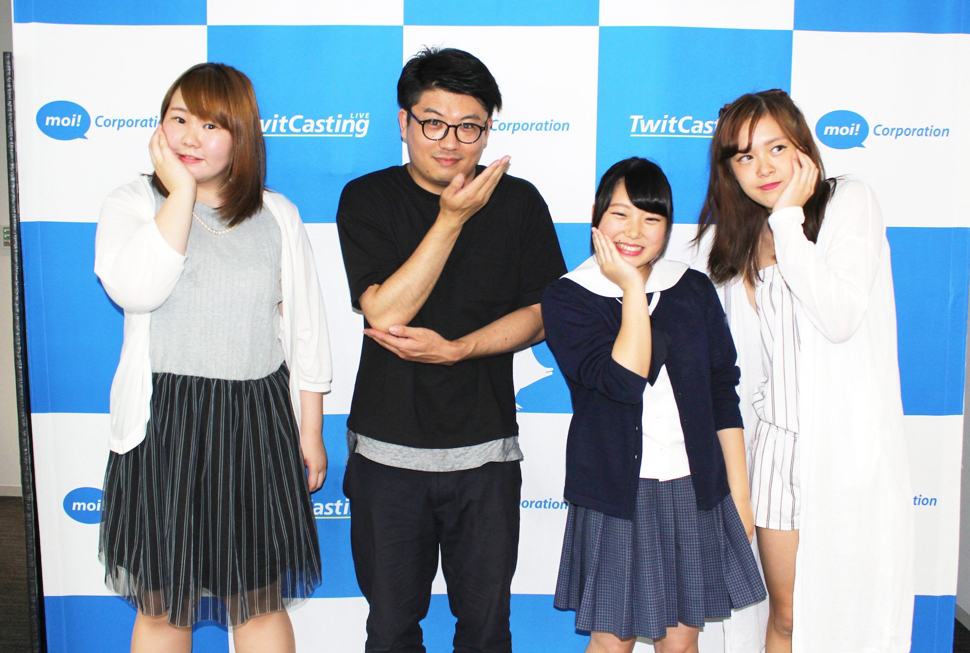 （左から）さやかちゃん、コダック川口、ぽんこつ姫ちゃん、姫南ちゃん