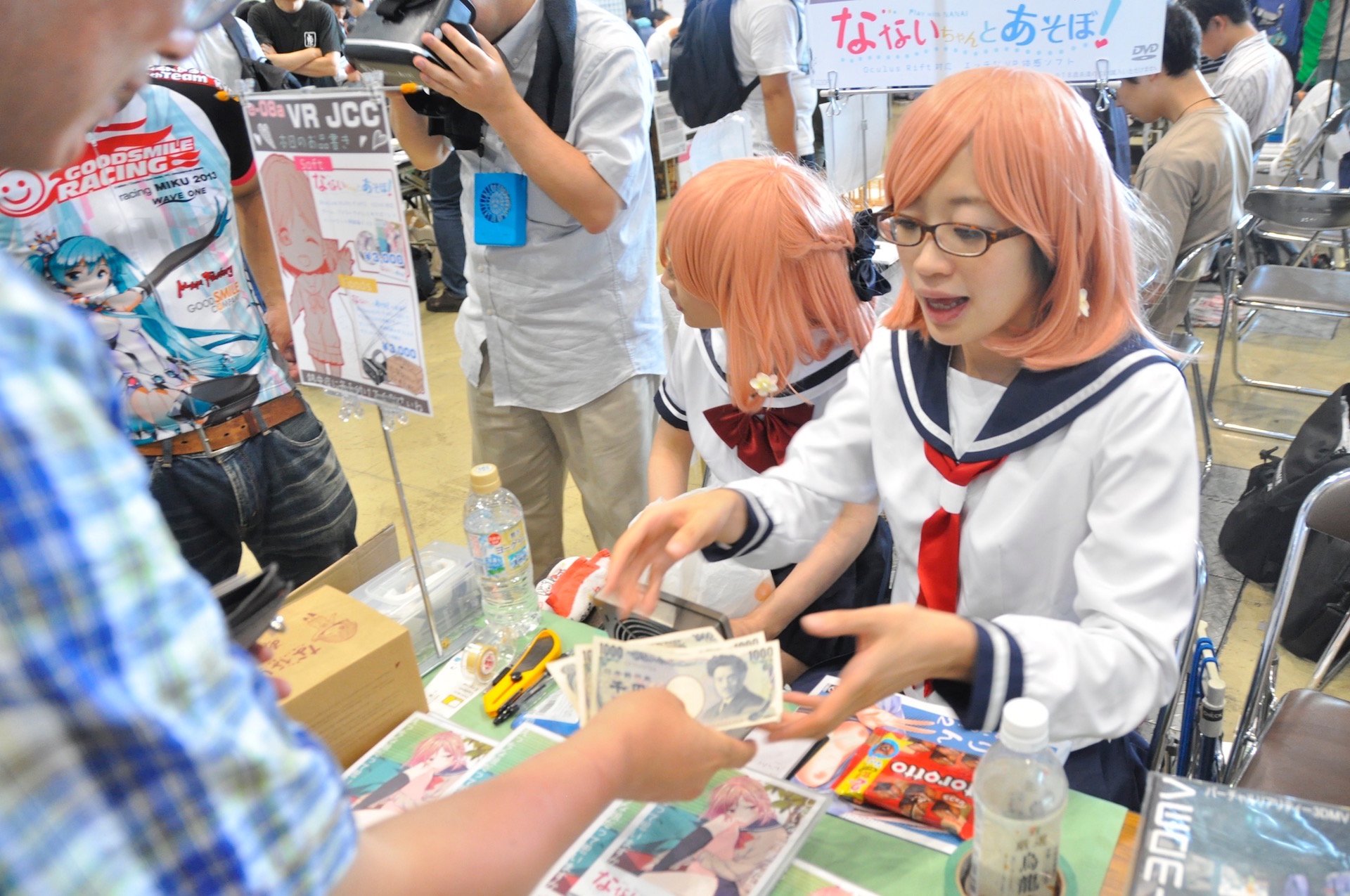 取材中もどんどん売れていく『なないちゃん』