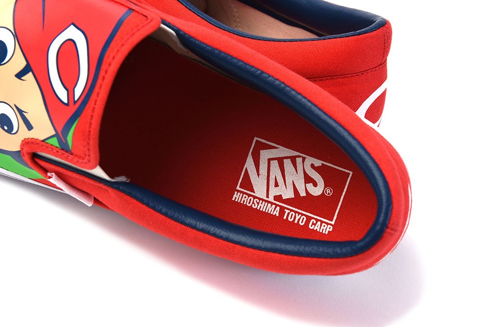 カープ×Vansスリッポン／Vans Japan Official Websiteより 2