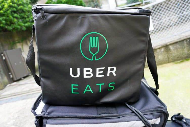 フードデリバリーの黒船「UberEATS」を試してみた！ 気になる満足度は 