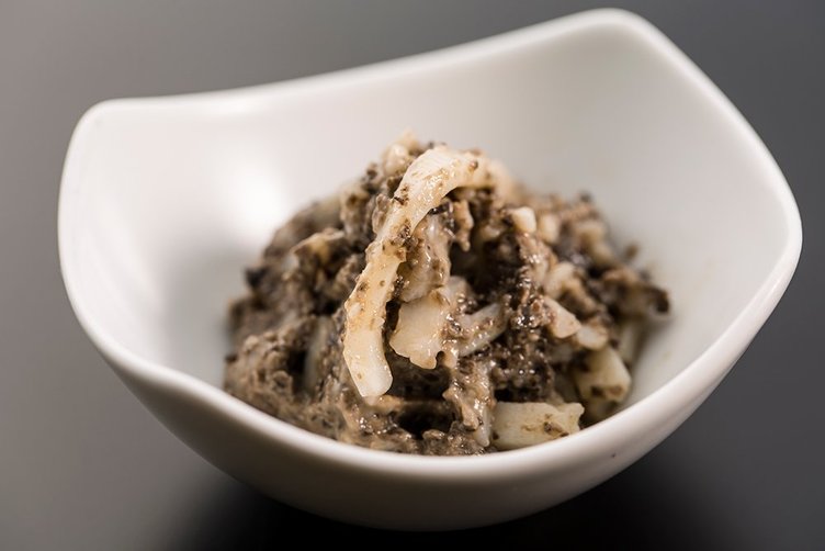 「うどんの塩辛」爆誕！ 温めるとバーニャカウダに大変身