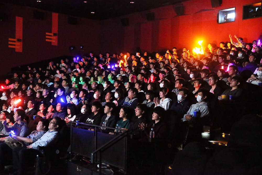 『君の名は。』2016 クリスマス＆年忘れSP 大合唱上映会の様子3