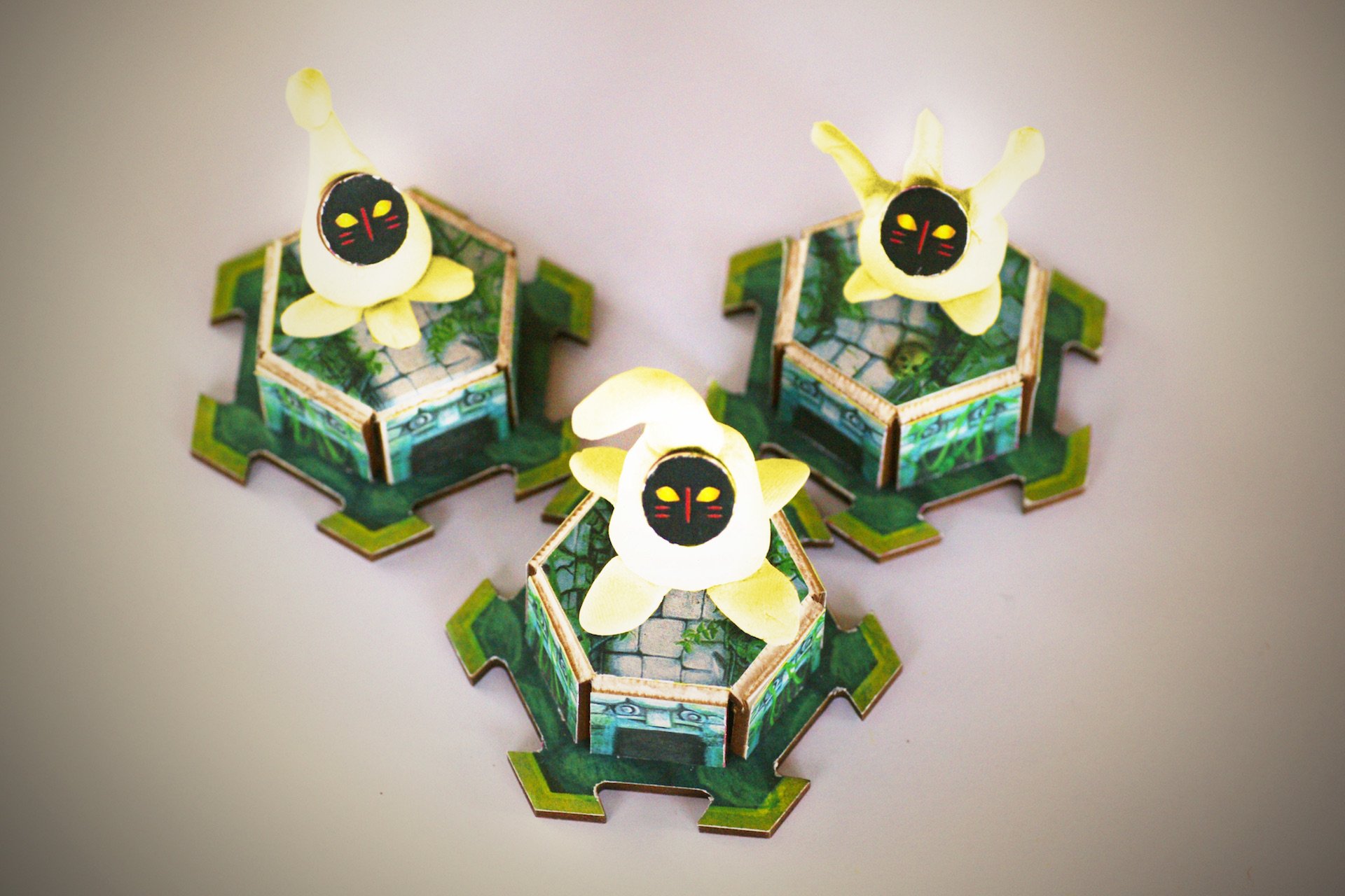 『モニャイの仮面』／画像はすべてギフトテンインダストリ株式会社プレスリリースより 6