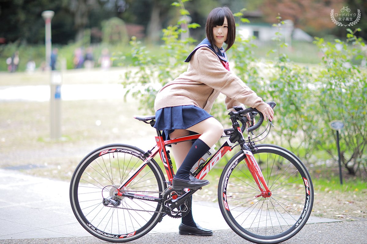 肉球あやとさんとロードバイク 画像は女子高生の通学自転車がロードバイクだったら Doppelgangerよりの画像 Kai You Net