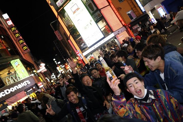 レイヴ会場と化す渋谷