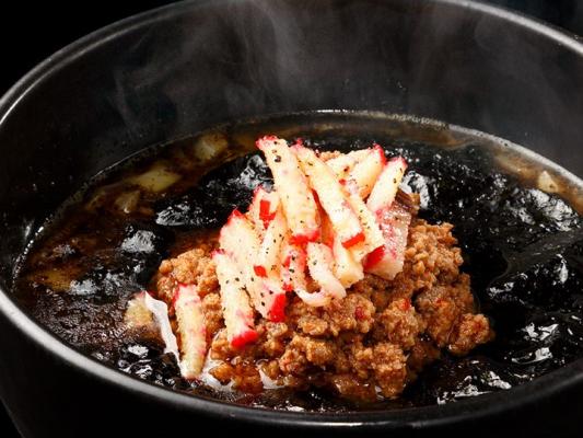 麺処まるわとのコラボラーメン「暴食の文法」