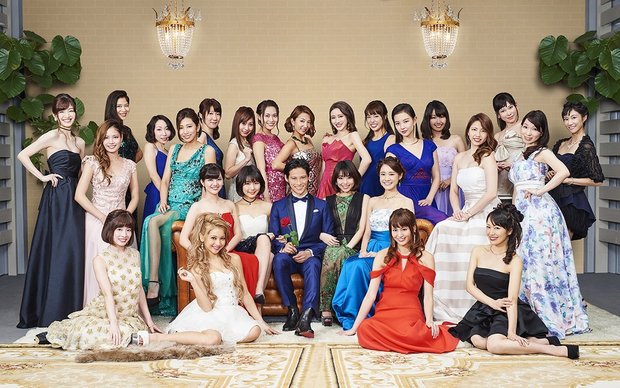 久保裕丈さんと25名の女性参加者